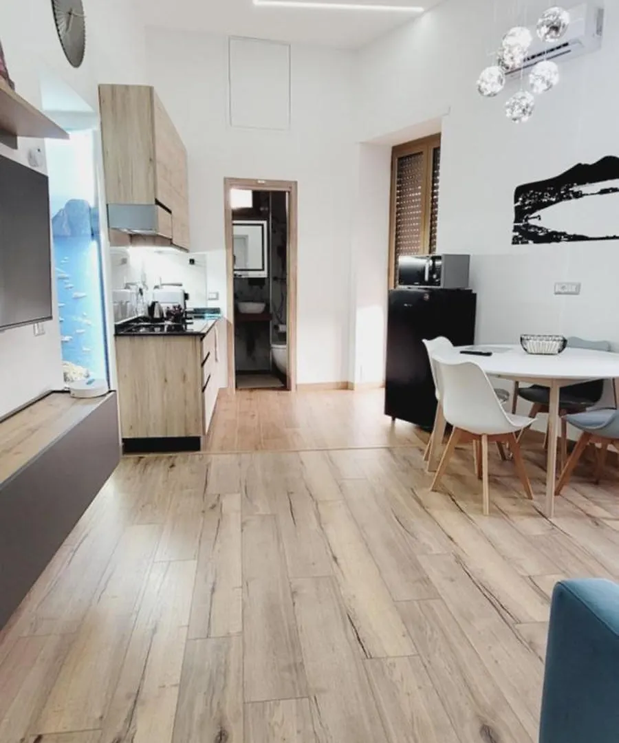 Luxury Napoli Style Apartment 0*, Naples