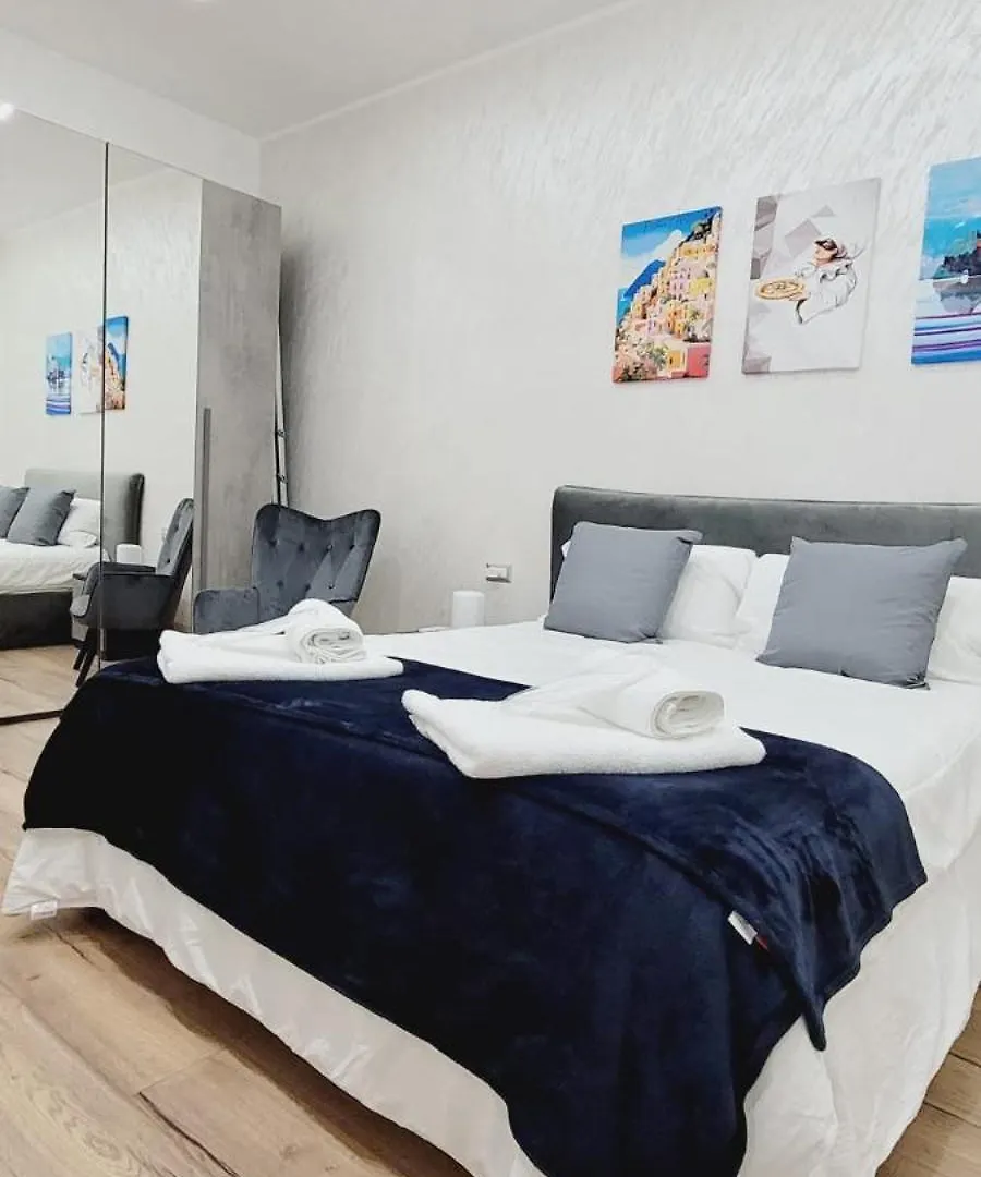 Luxury Napoli Style Apartment
